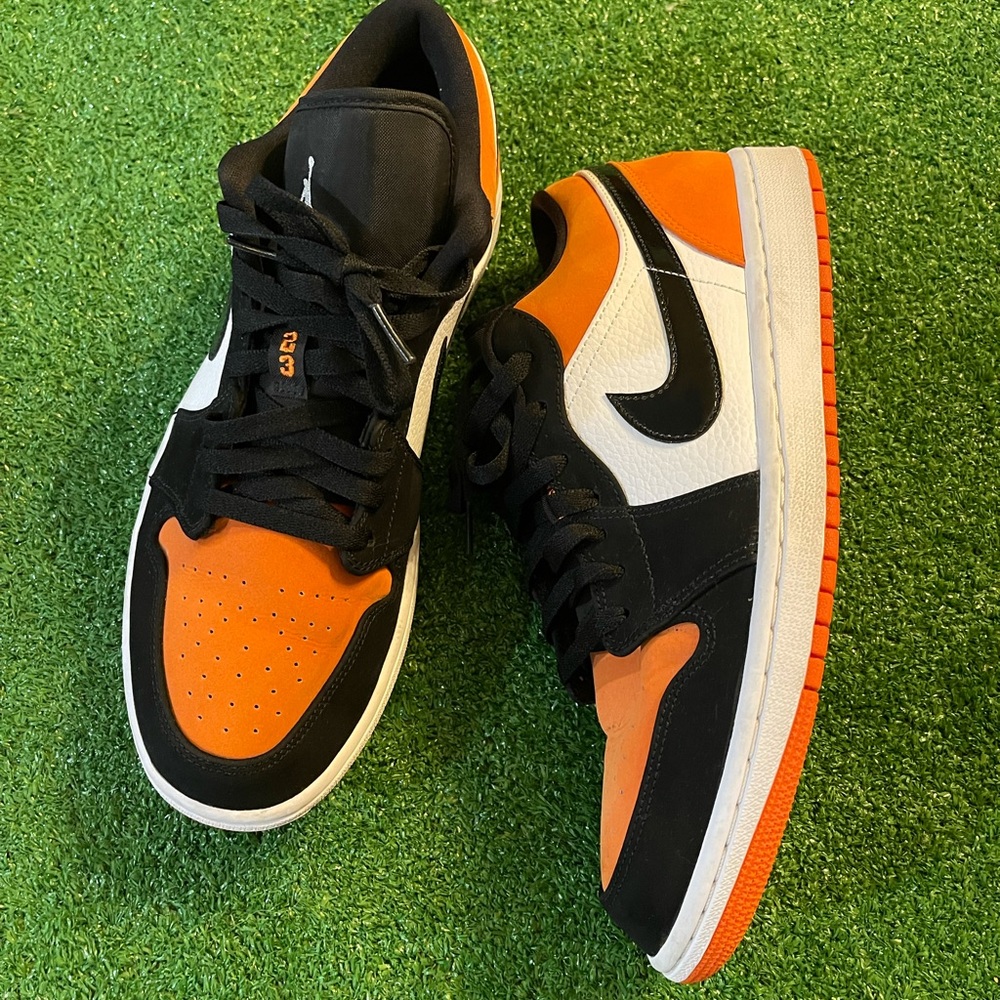 USED: AIR JORDAN 1 LOW GS 'SHATTERED BACKBOARD' size 11.5 #553558-128